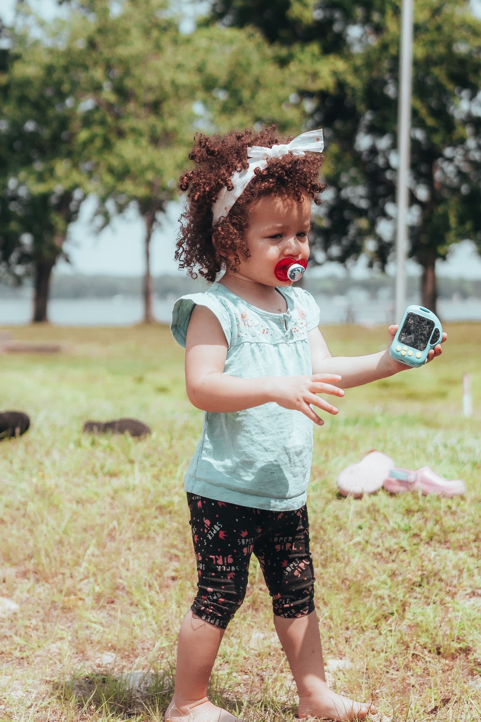 What are pacifier teeth?